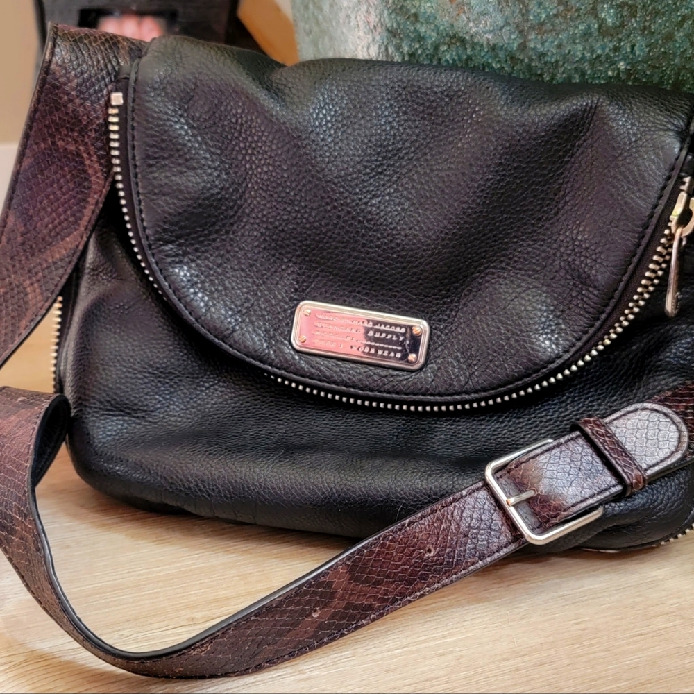 Vintage Marc Jacobs Crossbody purse. Rare exterior zipper with snake skin.